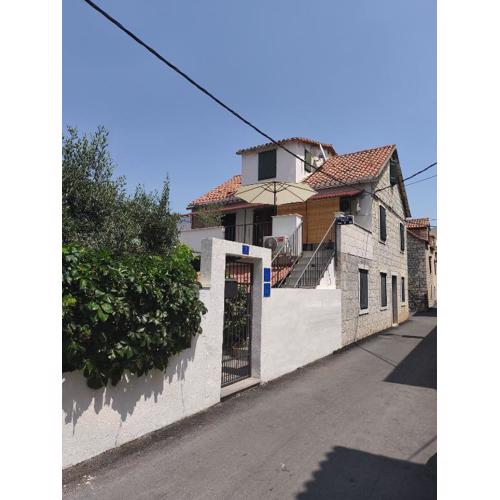 Guesthouse Trogir Proto-Free parking