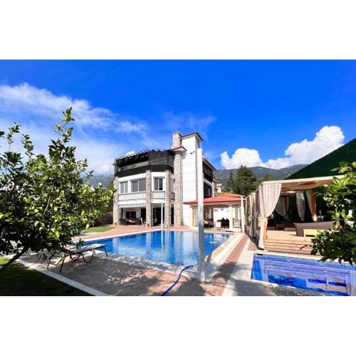 Gulistan Villa - 7 Bedroom Villa in Ovacik