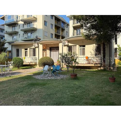 Guroal Holiday House