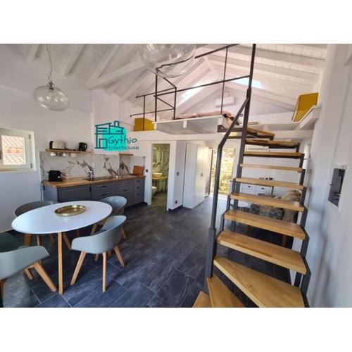 Gythio townhouse