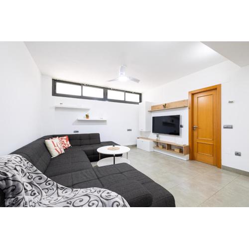 H2M Alta 20 Smart TV Central Air Conditioning