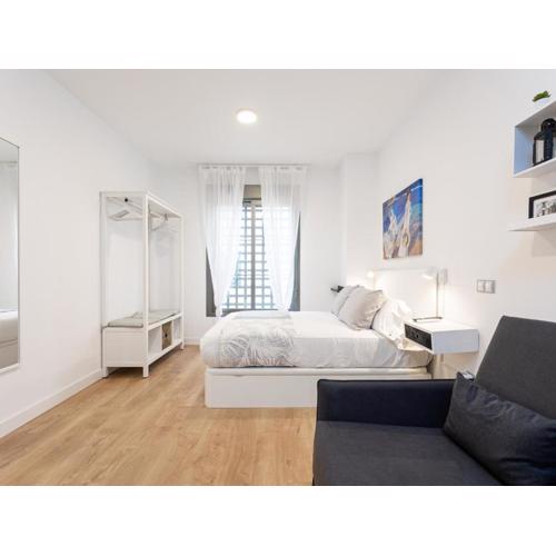H2M Dos Aceras Loft ground floor, air conditioning, wifi