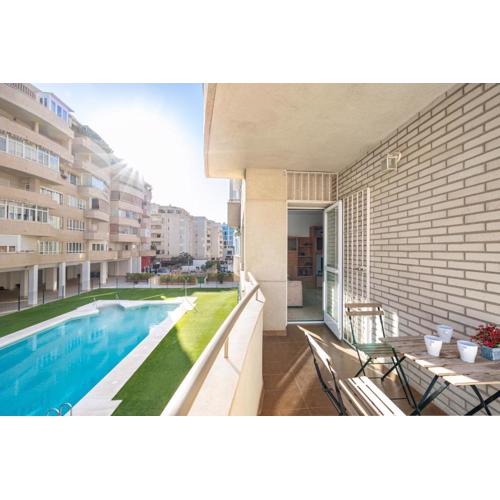 H2M Teatinos Pool & Terrace