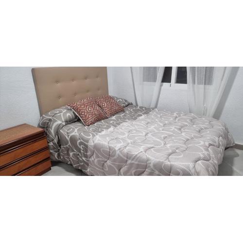 Habitación Matrimonial cerca a la Playa de Poniente