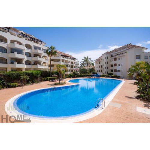 Hacienda Playa Elviria 300 m playa,jardin , 2 hab ,MARBELLA