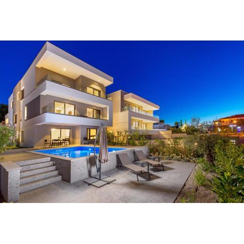 HADRIE LUXURY RESORT AND VILAS Rova