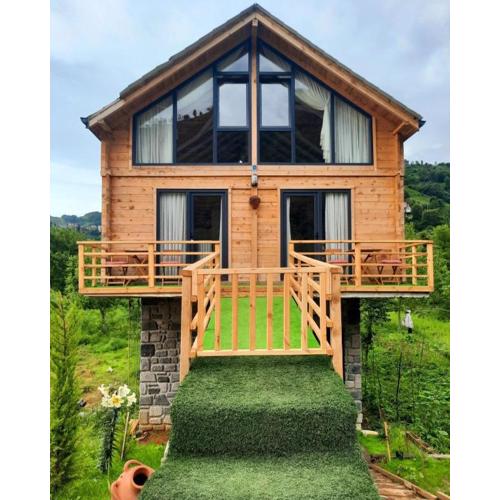 Hanging Garden Holiday Home - Riverside