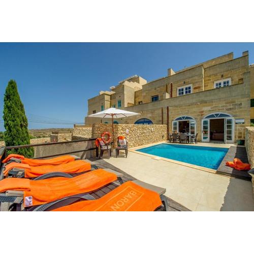 Hanini Holiday Home