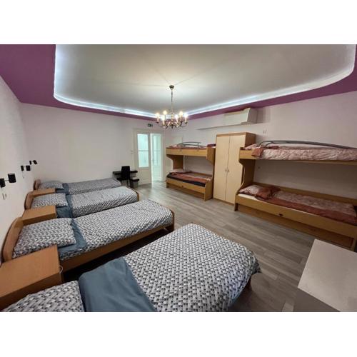 Happy Hostel