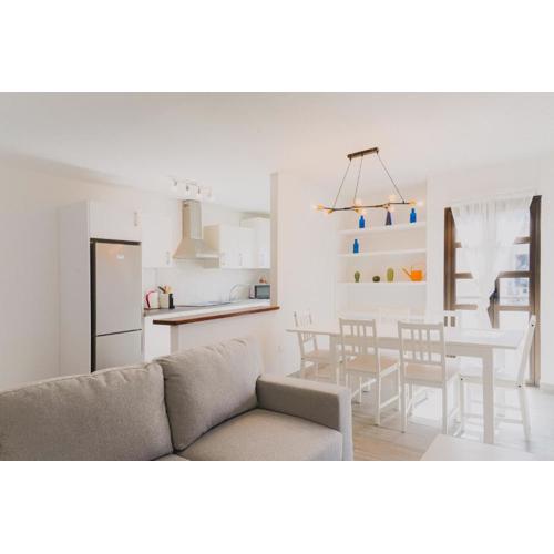 Happy House - Downtown Apartment