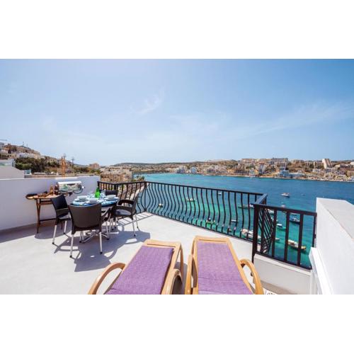 Harbour Lights Seafront Penthouse, with large terrace with stunning panoramic sea views - by Getawaysmalta