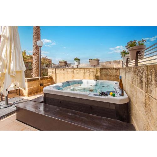 Harbour Views Gozitan Villa Shared Pool - Happy Rentals