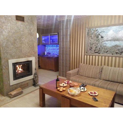 Harriet Hill Designer Bansko