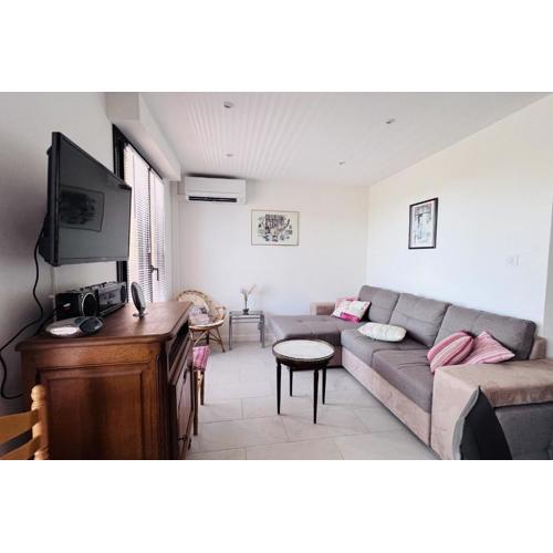 Haven of peace with balcony in Sainte-Maxime