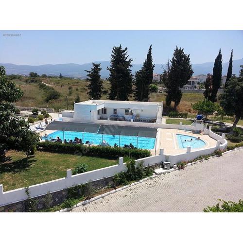 Havuzlu Sitede villa bahçe katı