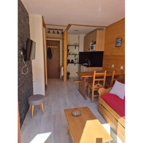 HB 1613 - Beau T2, 5pers, ski aux pieds