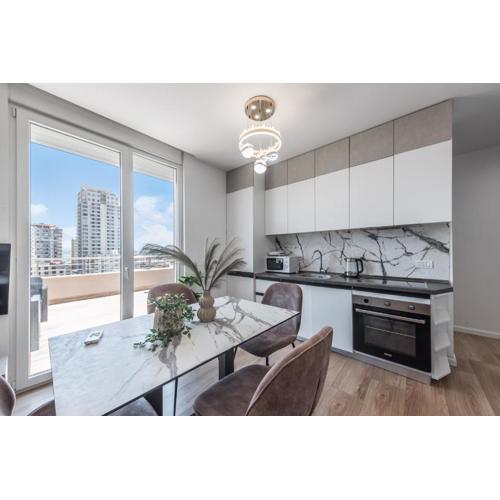 Head in the clouds brand new Penthouse