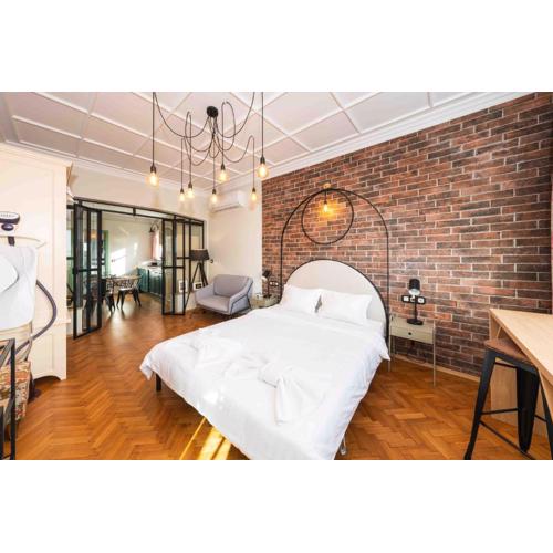 Heart of the City Center Lux Apartment with View