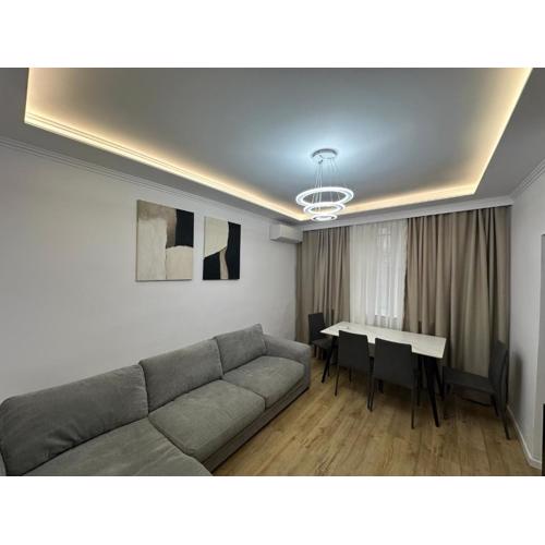 Heart of Tirana A Cozy Home for City Explorers