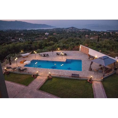Heaven Hill Villas with balcony