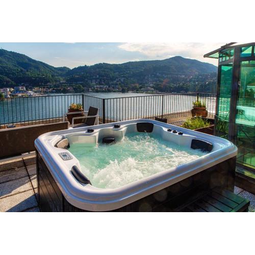 Heavenly Views on Lake Como - Terrace & Hot Tub