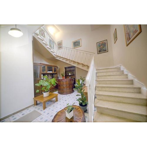 helichrysum hospitality ampio trilocale IUN Q9603