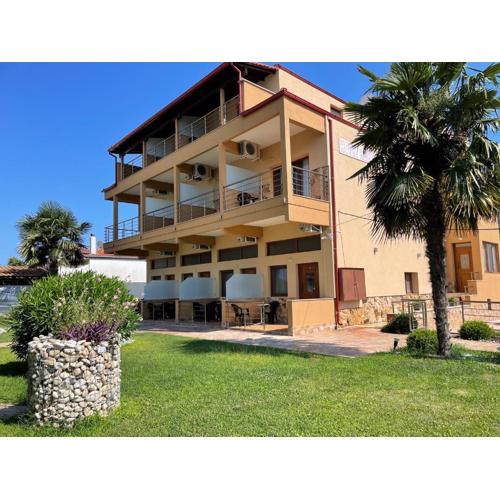 Helios Hotel