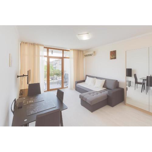 Helios Seaview Apartment