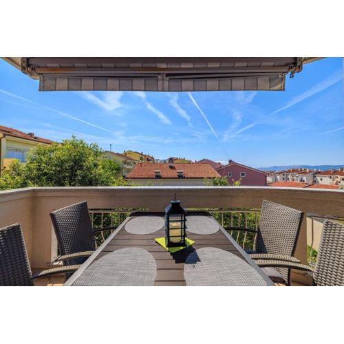 Helles Apartment in Neubausiedlung nur 500 Meter zum Strand mit Meerblick, Waschmaschine