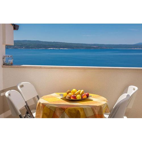 Helles Apartment nur 150 Meter zum Strand mit Dachterrasse, Meerblick, Grill