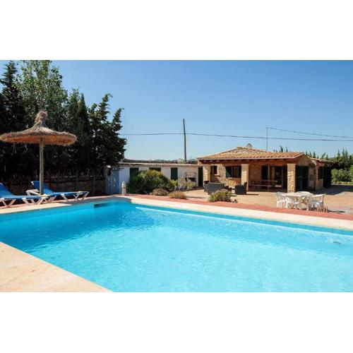 Helles Haus für 6 Personen mit Pool und Klimaanlage 500 Meter vom Meer entfernt