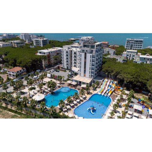 Henry Resort & Spa