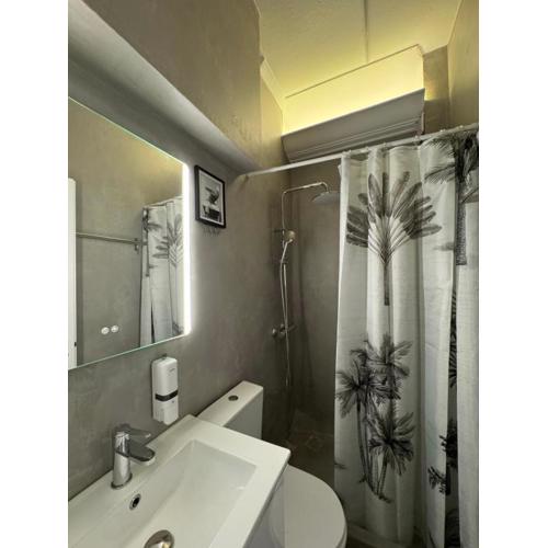 Hermes Suite Klathmonos by Zeussuites