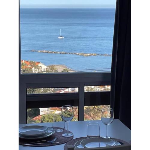 Hermoso estudio vistas al mar