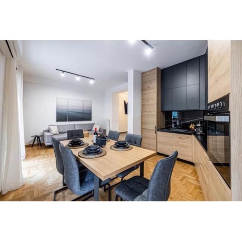 Hi end Pagrati /2bdr apartment !