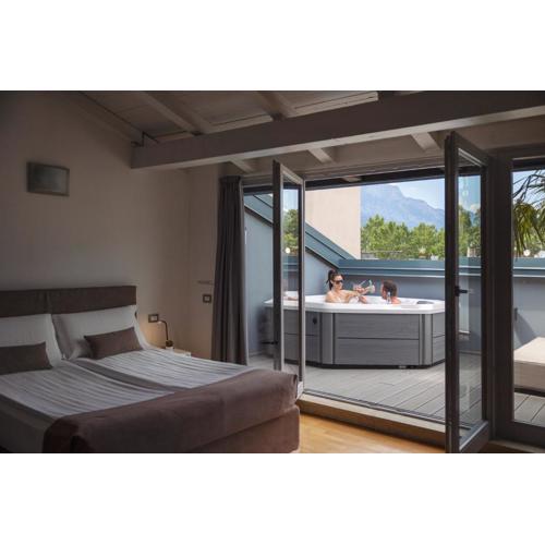 Hi Room with Jacuzzi and SPA access