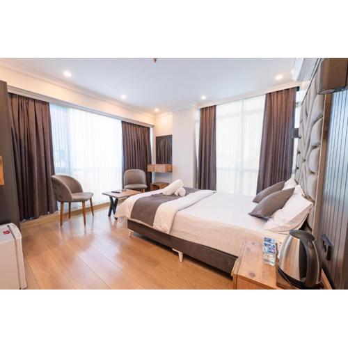 Highway 34 Hotel