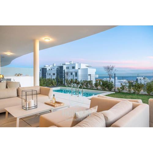 HigueronRentals Chloe by the sea