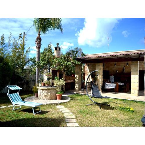 Hikari villa with equipped garden and parking space in the San Foca area