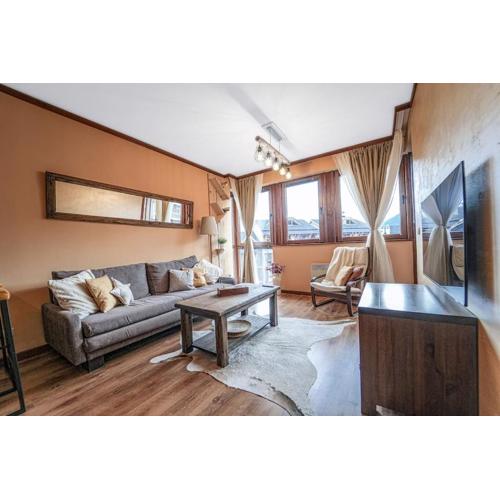 Hill-side Apartment in Nation Park