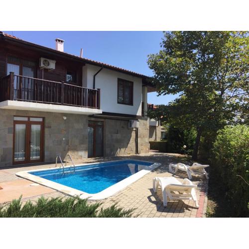 HillTop Villa