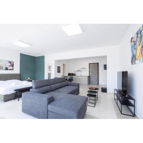 Hip And Fun Apt B