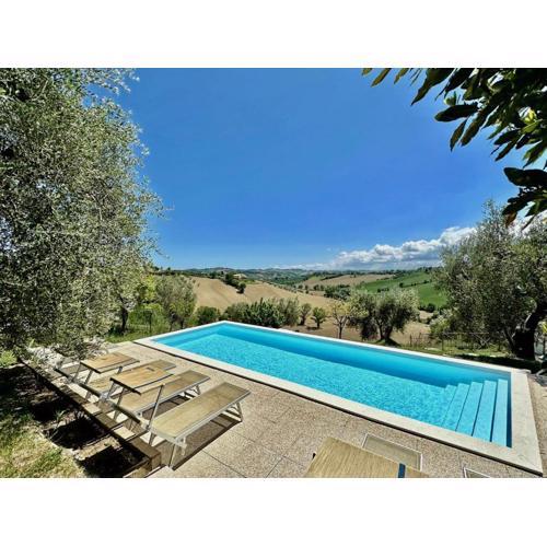 Historic house with pool and AC in Senigallia