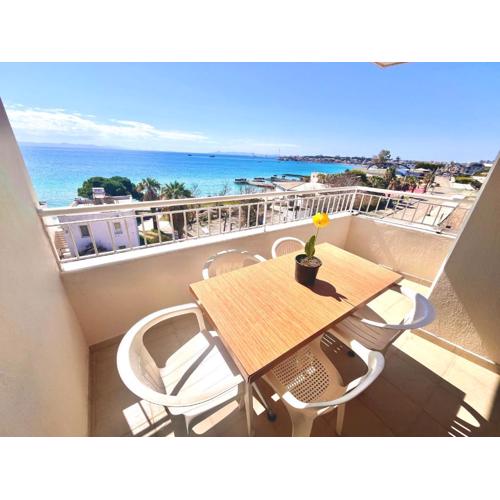 HOLIDAY APART 50 meters to BEACH, Sea view apartments