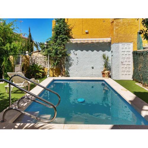 Holiday Home Elena by Interhome
