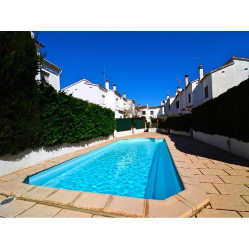 Holiday home for six people with pool