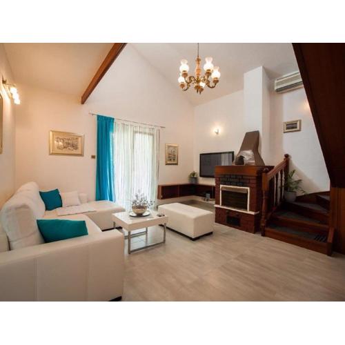 Holiday home Ingrid - Four Bedroom Holiday Home with Pool