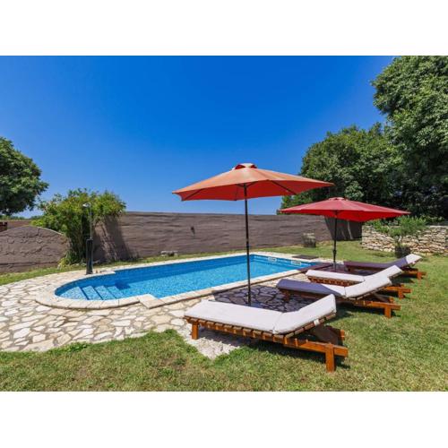 Holiday Home Laura by Interhome