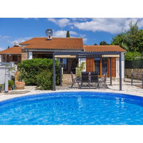 Holiday Home Nena by Interhome