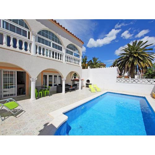 Holiday Home Requesens by Interhome
